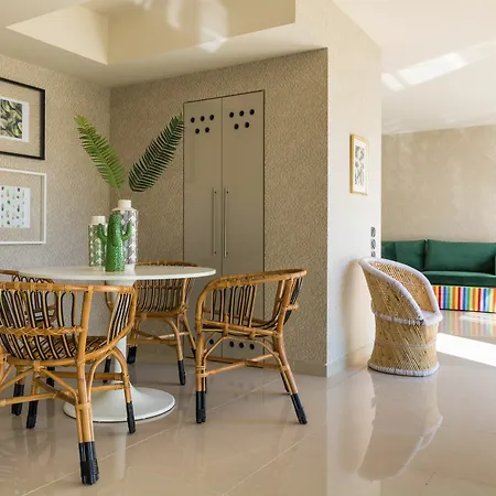 Mosaico & 4* Athens