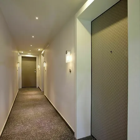 Aparthotel Mosaico & 4*